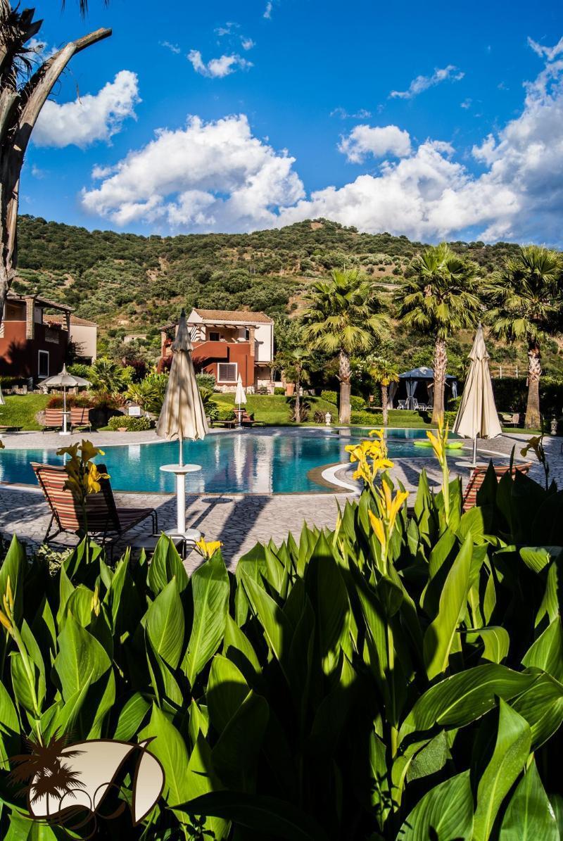 Alcantara Resort di Charme Gaggi Bagian luar foto