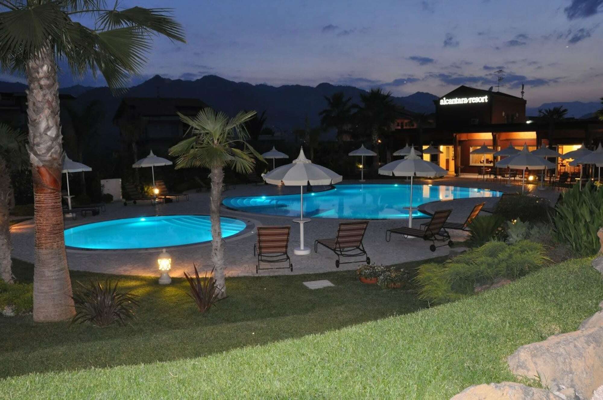 Alcantara Resort di Charme Gaggi Bagian luar foto